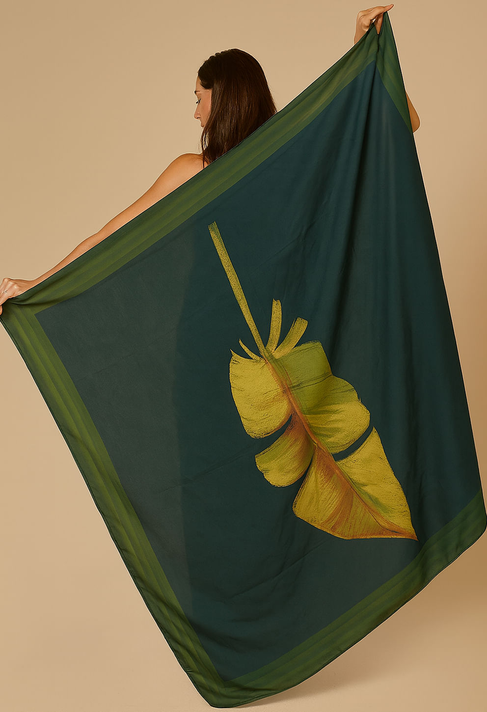 Pareo-Barrado-Quatro-Folhas