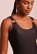 body-preto-com-argolas-2.png